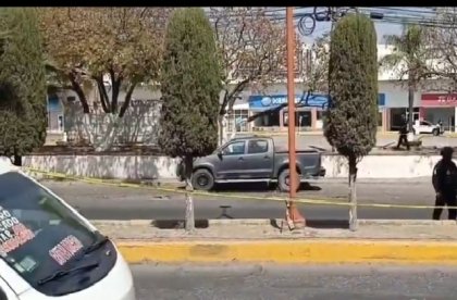Hallan cuerpo sin vida dentro de una camioneta en Texmelucan
