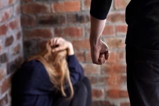 Golpea y corre a su mujer por pedirle dinero para comer y termina vinculado a proceso