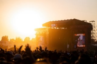 &iexcl;Tecate Comuna lo hace otra vez! Caifanes, Babas&oacute;nicos y enjambre encabezan el line up