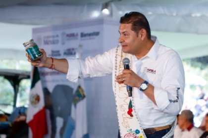 Prioritario que campesinos cuenten con recursos y se genere riqueza comunitaria: Armenta