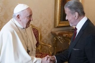 El Papa Francisco recibe a Sylvester Stallone en el Vaticano: &ldquo;&iquest;Listo para boxear?&rdquo;