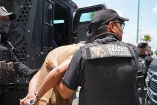 SEMAR, SSP Y FGE realizan traslado de "El Bukanas" al penal de Tepexi