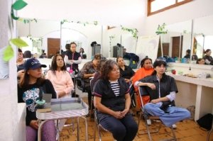 Impulsa MariElise Budib la salud emocional y el empoderamiento econ&oacute;mico de mujeres poblanas