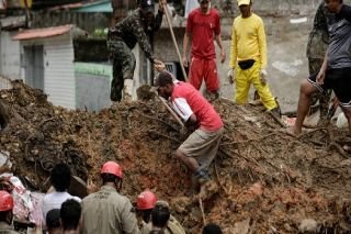 Van 56 desaparecidos por fuertes lluvias ocurridas en diversas regiones de Brasil