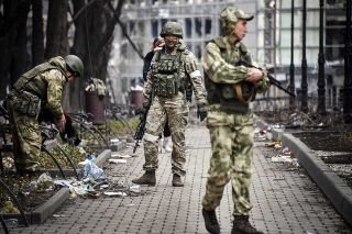 &ldquo;Un &eacute;xito&rdquo;: Putin sobre toma de control de ciudad ucraniana Mari&uacute;pol; descarta asalto a planta industrial de Azovstal