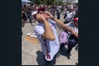 Pepe Chedraui disfruta del eclipse solar con habitantes de la Romero Vargas&nbsp;