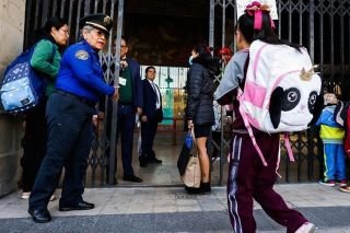 Regreso a clases en Michoac&aacute;n, en suspenso; CNTE amenaza con retrasarlo