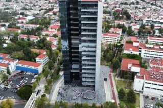 Para conmemorar el D&iacute;a Mundial de la Lucha contra el C&aacute;ncer de Mama, en la BUAP se realiz&oacute; la campa&ntilde;a &ldquo;Expl&oacute;rate&rdquo;