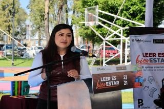 Arranca en municipio de Puebla la distribuci&oacute;n de libros de la colecci&oacute;n 21 para 21 de FCE