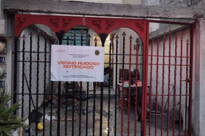 &iquest;Exagera? Alcalde de Ju&aacute;rez amenaza con embargar casa de vecinos ruidosos en Nuevo Le&oacute;n
