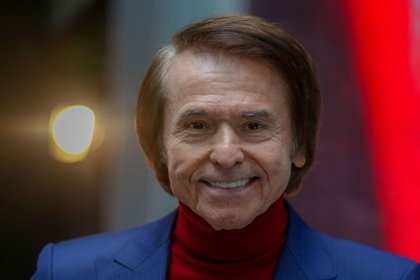 Raphael es hospitalizado tras sufrir accidente cerebrovascular durante programa