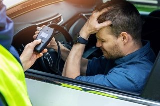 &iquest;Con cu&aacute;ntas cervezas o copas de vino no paso el alcohol&iacute;metro?