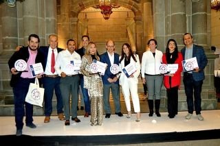 Ayuntamiento de Puebla reconoce trayectoria de empresas poblanas de 10&nbsp;