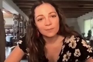 Dan por muerta a Natalia Lafourcade; ella lo desmiente