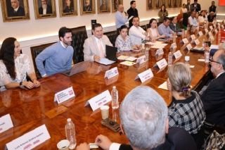 Alejandro Armenta, gobernador electo, realiza reuni&oacute;n de trabajo con 11 Coordinaciones de Transici&oacute;n