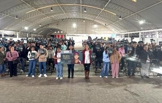 Gobierno de Xiutetelco acerca informaci&oacute;n sobre la Beca Benito Ju&aacute;rez a estudiantes de bachillerato