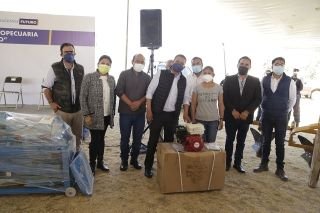 Entrega Mundo Tlatehui maquinaria agropecuaria a productores sanandrese&ntilde;os