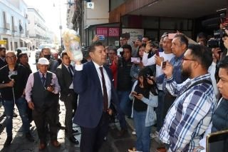 Armenta dona un mes de sueldo y coordina el env&iacute;o del segundo cami&oacute;n de v&iacute;veres para damnificados de Guerrero&nbsp;