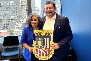 Gobernador Electo Alejandro Armenta y Asamble&iacute;sta Karines Reyes promueven hermanamiento Puebla-Nueva York