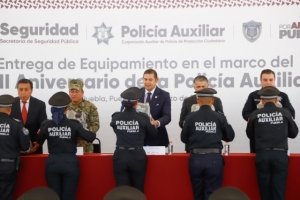 Vivienda y mejores prestaciones para la polic&iacute;a auxiliar y estatal: Armenta