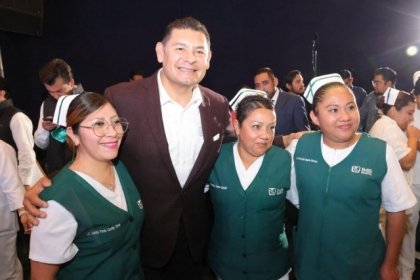 Amar a Puebla es servirla, como lo hacen las y los enfermeros: Armenta