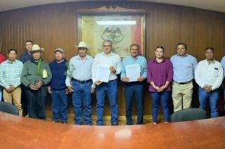 Dona Granjas Carroll 9 mil plantas para reforestaci&oacute;n en Perote