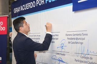 IMPLAN cumple 12 a&ntilde;os y festeja con la firma del gran acuerdo por Puebla 2050