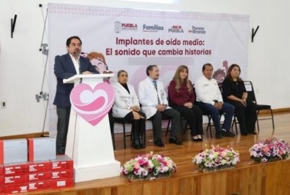 Ni&ntilde;as y ni&ntilde;os poblanos escuchan por primera vez gracias al SEDIF