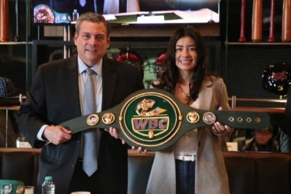 Gaby &ldquo;La Bonita" S&aacute;nchez recibe cintur&oacute;n conmemorativo del CMB; tendr&aacute; revancha ante Tamara de Marco