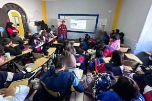 Gobierno de la Ciudad capacita a j&oacute;venes para prevenci&oacute;n de adicciones y uso seguro de redes sociales