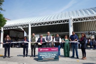 Entrega Pepe Chedraui techado escolar en la Secundaria General No. 13 Ignacio Manuel Altamirano