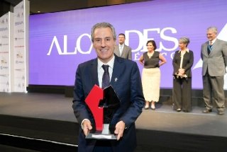 Recibe Pepe Chedraui reconocimiento por calificaci&oacute;n perfecta e hist&oacute;rica en transparencia y rendici&oacute;n de cuentas