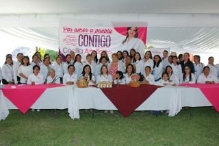 Impulsa Ceci Arellano  el liderazgo femenino