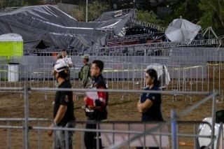 Al menos nueve muertos y 70 heridos tras la ca&iacute;da de un escenario durante mit&iacute;n pol&iacute;tico