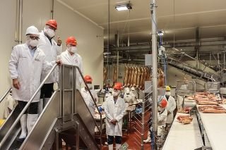 Con ampliaci&oacute;n de sala de corte, Granjas Carroll inicia inversiones 2023