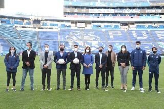 Eduardo Rivera P&eacute;rez y club puebla se unen por la infancia, juventud y mujeres del municipio