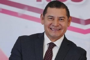 Armenta anunci&oacute; la adquisici&oacute;n de seis m&oacute;dulos de maquinaria y cableb&uacute;s para Puebla