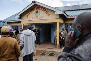 Incendio en escuela primaria deja 17 ni&ntilde;os muertos y 70 desaparecidos en Kenia