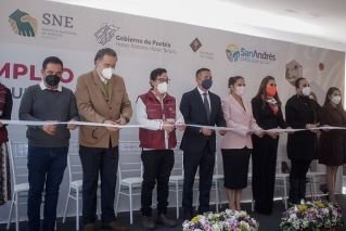 Inaugura Ayuntamiento de San Andr&eacute;s Cholula primera feria de empleo en el Estado