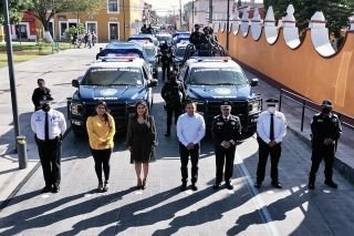 Entrega mundo Tlatehui patrullas a la polic&iacute;a municipal de San Andr&eacute;s Cholula