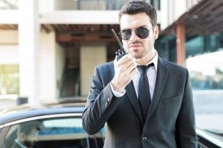 Empresas de seguridad privada ofrecen empleo para 100 mil mexicanos repatriados