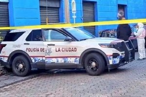 Localizan cad&aacute;ver dentro de un tambo azul en el Centro Hist&oacute;rico de Puebla