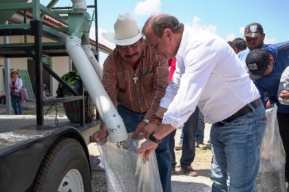 Inicia entrega de frijol negro para programas del Sistema Estatal DIF