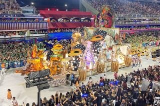 &iexcl;Hora de bailar y divertirse! Inician carnavales en Brasil y el mundo entero