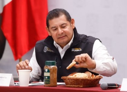 Pan de Zacatl&aacute;n recibe denominaci&oacute;n constitucional y homenaje a panaderas y panaderos