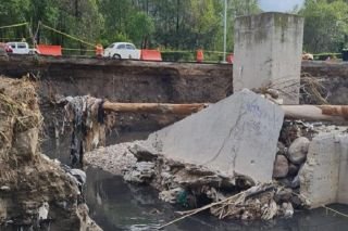 Ayuntamiento de Puebla atiende hundimiento en bulevar Vicente Su&aacute;rez