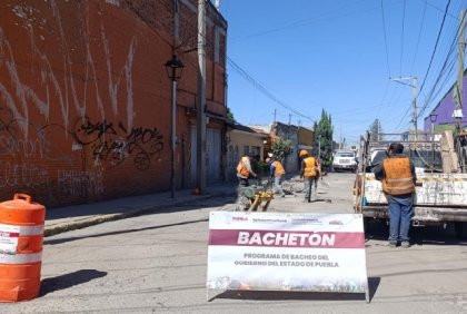 "Bachet&oacute;n en Marcha"; contin&uacute;an trabajando en rehabilitaci&oacute;n de calles por Ayuntamiento y Estado de Puebla