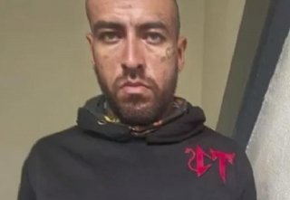 Aficionado del Tri perfora pared y saquea estudio de tatuajes en Puebla
