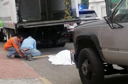 Tragedia en Puebla capital: Muere aplastado por tarima de azulejos en Santa Cruz Los &Aacute;ngeles