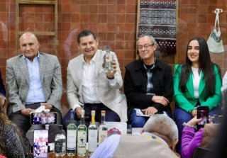 Con identidad y calidad, mezcal poblano se posiciona a nivel internacional